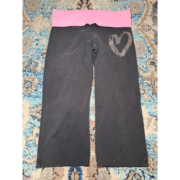 2010 VS Pink foldover capri - Picture 1 of 6